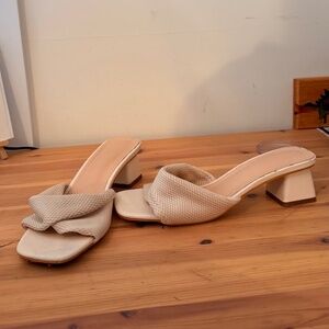cream low heels size 7